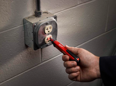 Milwaukee Voltage Detector with LED Light