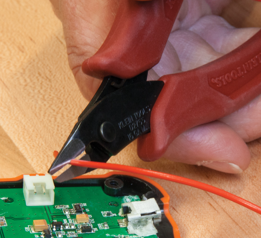 D275-5 Diagonal Cutting Pliers, Flush Cutter, Lightweight, 5-Inch