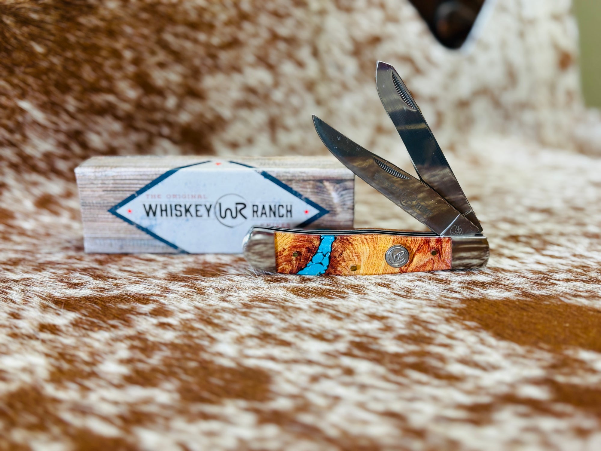 WB11-14 TURQUIOISE RIVER TRAPPER (2 BLADES)