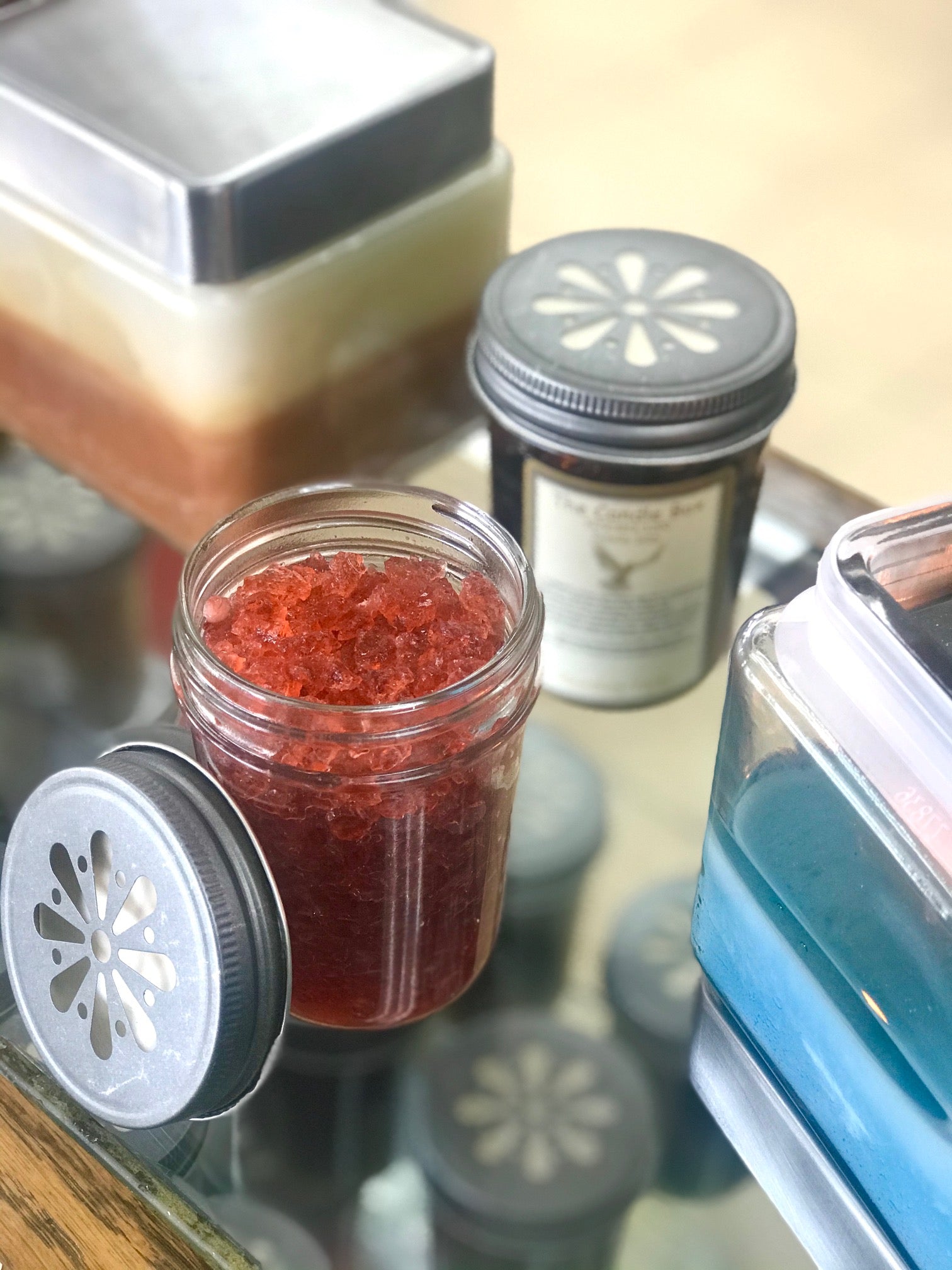 SMELLY JELLY-LEATHER & LACE